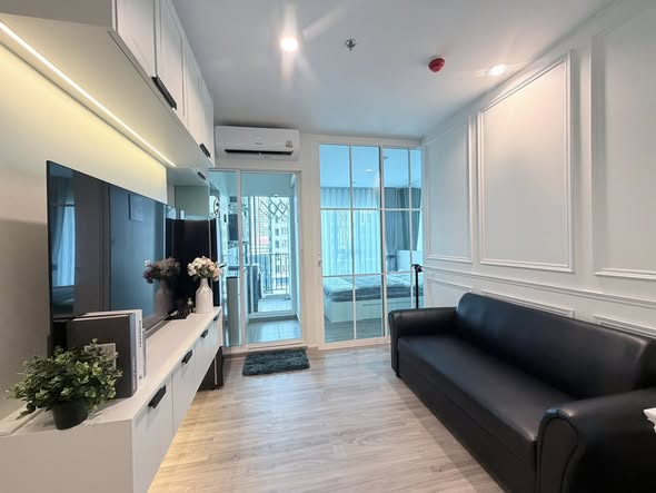 living room and room interior of Regent Home Bangna (รีเจ้นท์โฮม บางนา)