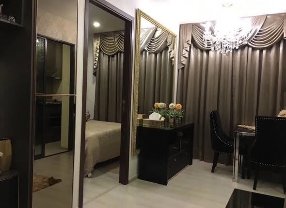 bedroom and bathroom of Rhythm Asoke