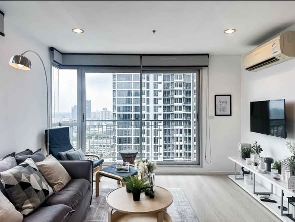 living room of Rhythm Sathon-Naradhiwas