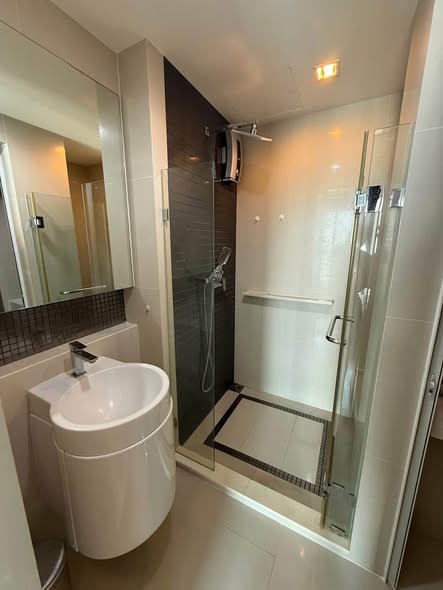 room interior and bathroom of Rhythm Sukhumvit 50