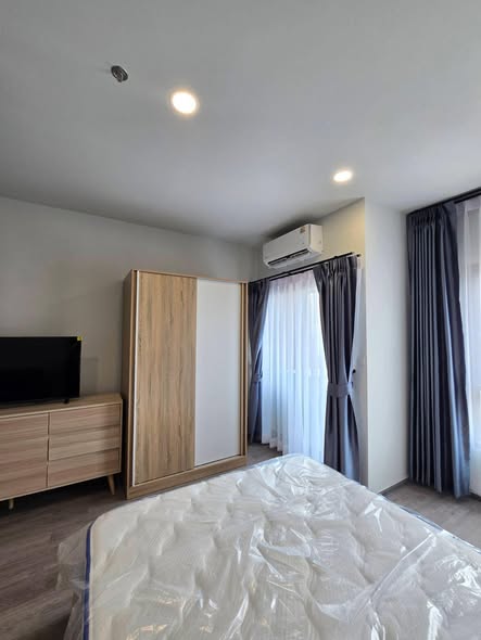 bedroom and room interior of Rich Point @BTS Wutthakat