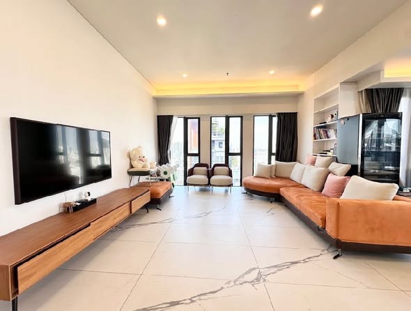 living room of Siamese Exclusive 31