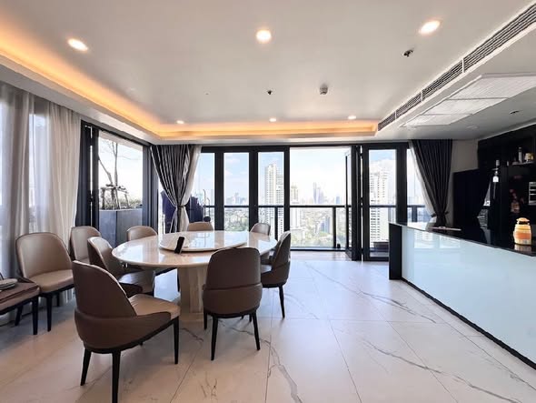 living room of Siamese Exclusive 31