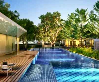 pool of Skyrise Avenue Sukhumvit 64