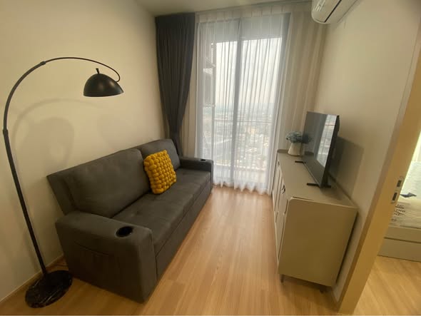living room and bedroom of Skyrise Avenue Sukhumvit 64, Tower 2(E)