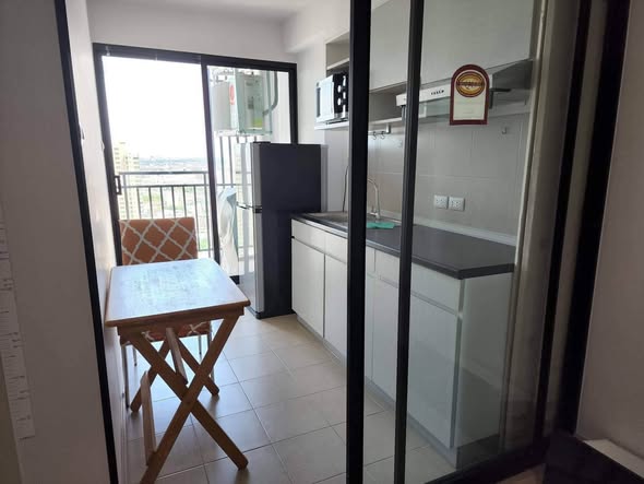 room interior of Supalai Loft Talat Phlu Station