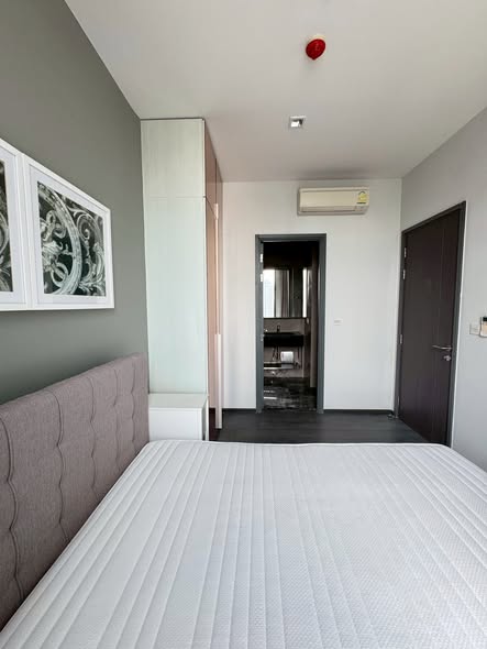 bedroom of The Edge Sukhumvit 23