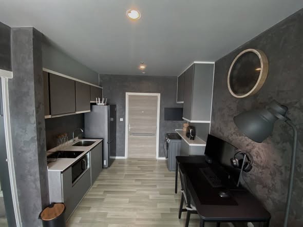 The Key Sathon-Charoen Rat