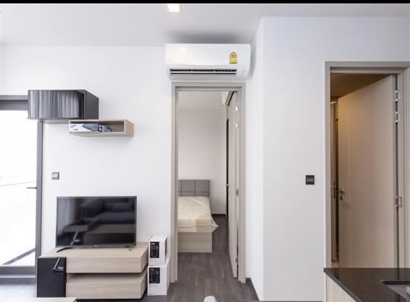 bedroom and room interior of THE LINE Asoke-Ratchada