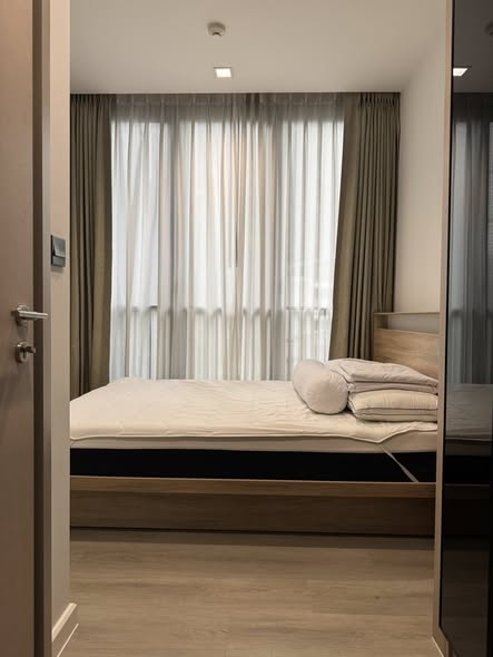 bedroom and room interior of THE LINE Asoke-Ratchada