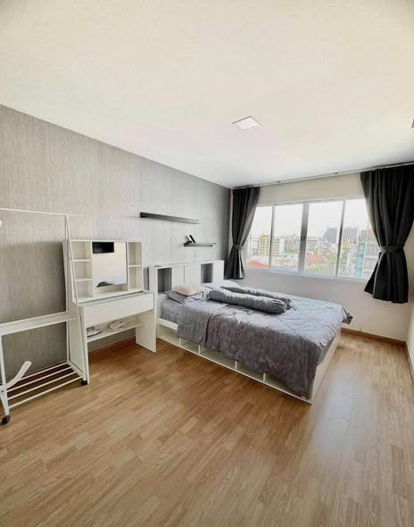 bedroom of The Maple Ratchada-Lat Phrao