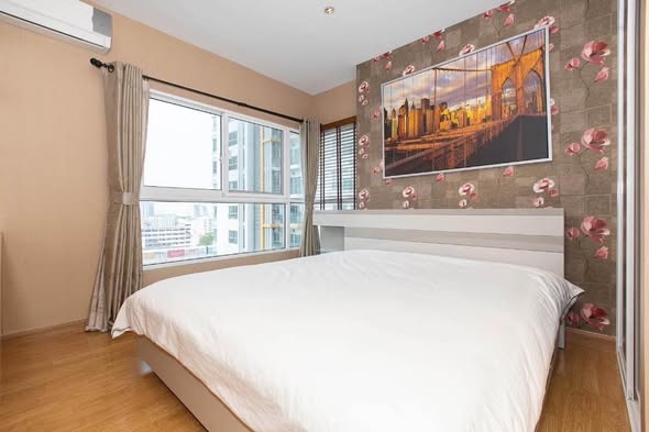 bedroom of The Parkland Taksin -Tha Phra