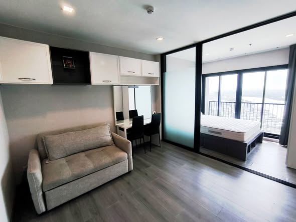 bedroom and room interior of The Politan Rive