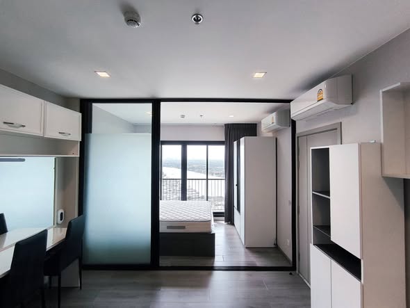 room interior of The Politan Rive