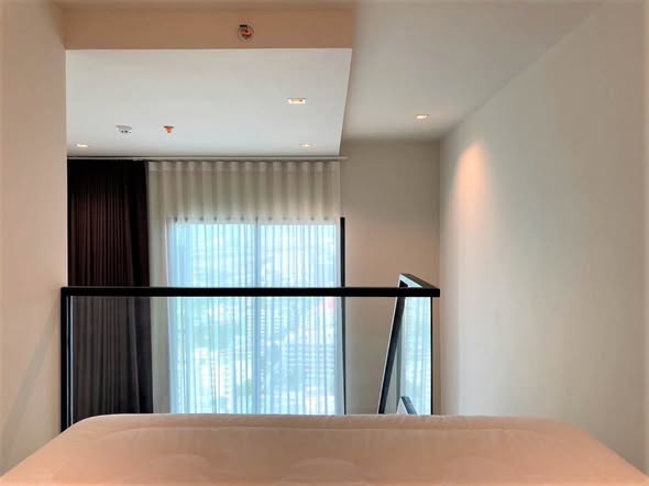 bedroom and room interior of The Reserve Phahol-Pradipat