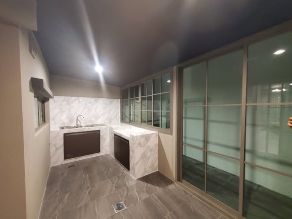 room interior of Town Plus Rama9