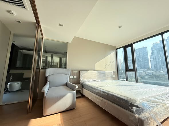 bedroom and room interior of URBITIA Thonglor