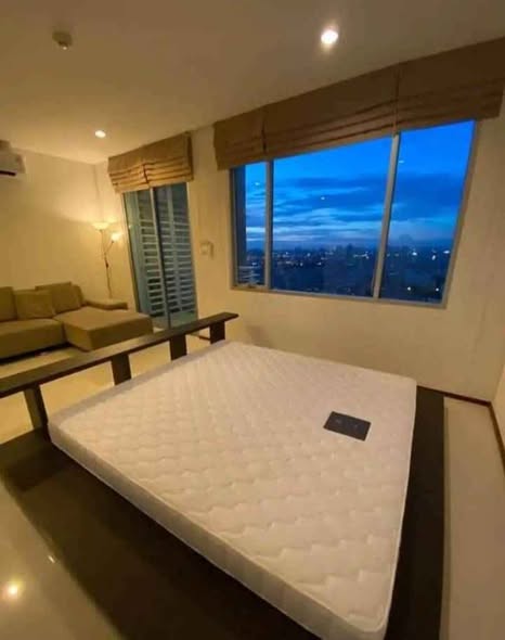 bedroom of Villa Sathon Condominium