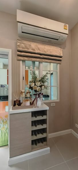 bathroom and kitchen of โกลเด้น ทาวน์ 3 ลาดพร้าว เกษตรนวมินทร์