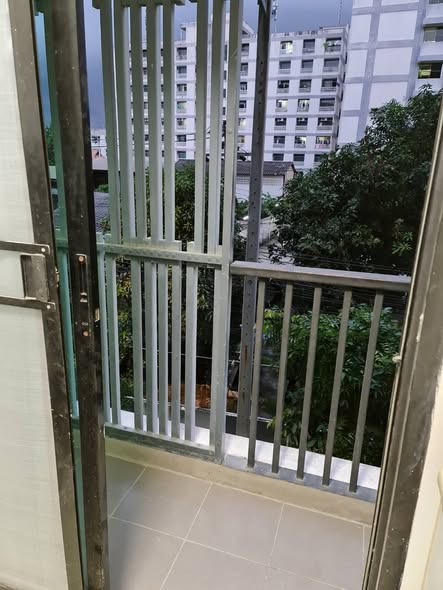 room interior of ไอคอนโด เพชรเกษม 39