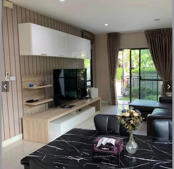 living room and bedroom and room interior of บ้านกลางเมือง พระราม9-อ่อนนุช (Townhome)