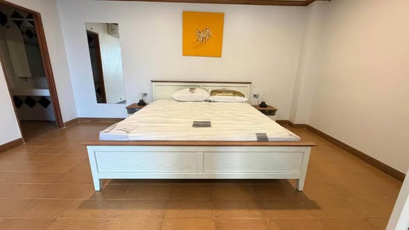 bedroom of 98 Wireless