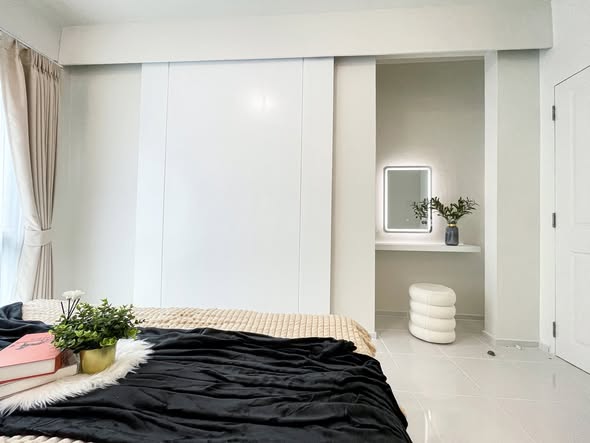 bedroom and room interior of A Space ME Sukhumvit 77