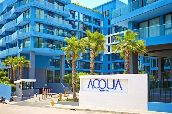 pool of Acqua Condominium Jomtien