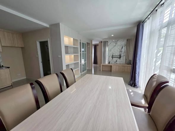 room interior of Areeya Como Bangna-Wongwaen