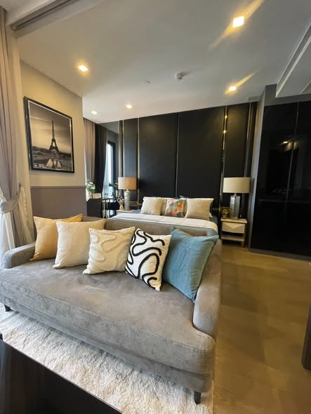 living room and bedroom of Ashton Asoke