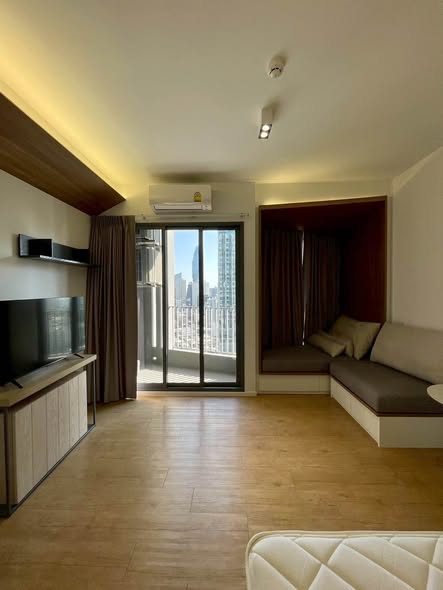 bedroom of Ashton Chula-Silom