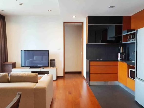 bedroom and living room of Ashton Morph 38