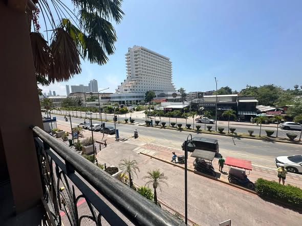 Atlantis Condo Resort Pattaya