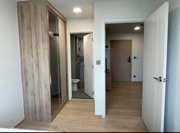 room interior of Atmoz Season Ladkrabang