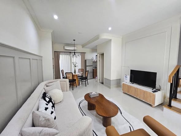 living room of Baan Klang Mueang Rama 9-Krungthep Kritha