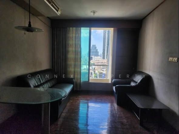 bedroom of Baan Pathumwan