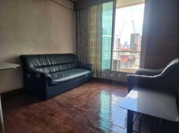 living room of Baan Pathumwan