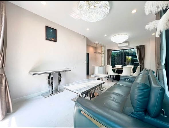 living room of Bangkok Boulevard Donmueang-Chaengwattana