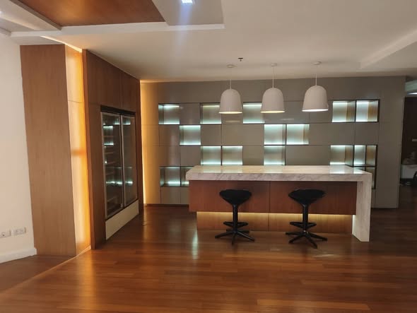 room interior of Belle Grand Rama 9