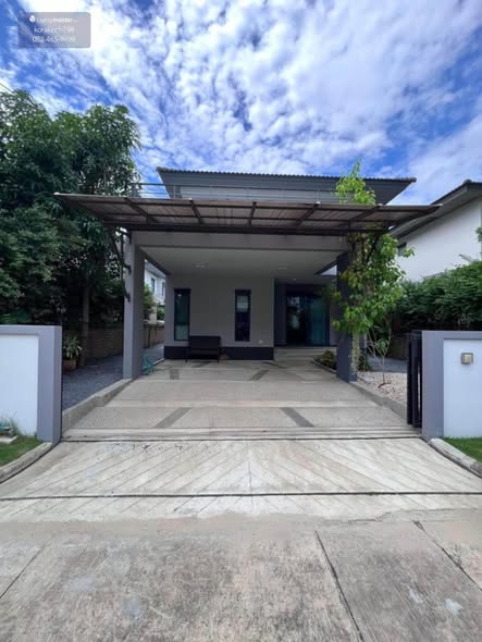 บุราสิริ วงแหวน-อ่อนนุช Burasiri Wongwaen-Onnut