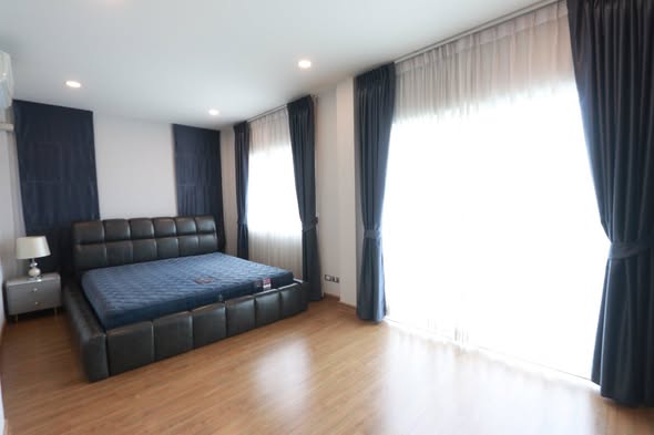 bedroom of CENTRO พระราม9 – มอเตอร์เวย์ 2 | Centro Rama9 – Motorway 2