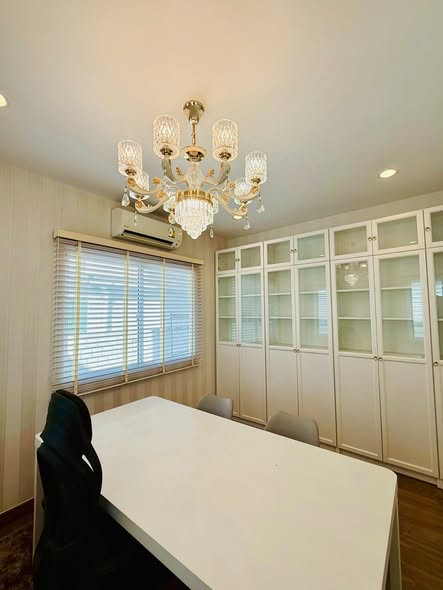 room interior of Centro Suksawat-Rama 3