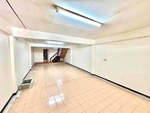 Chateau in Town Vibhavadi 10