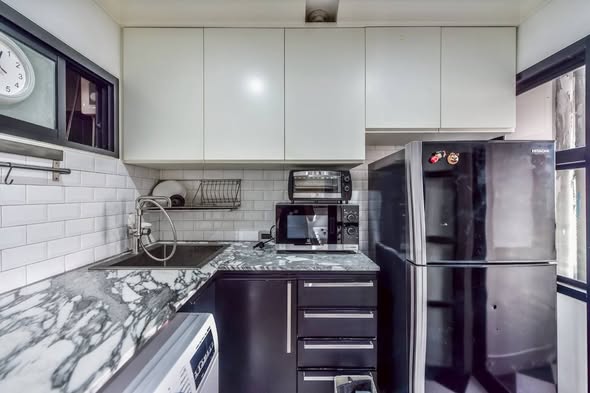 kitchen of Condo One Sathon