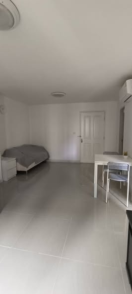 bedroom of Condo One Sukhumvit 52