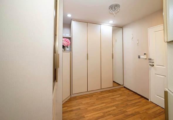 bedroom and room interior of Condo U @ Huamak Station, building A