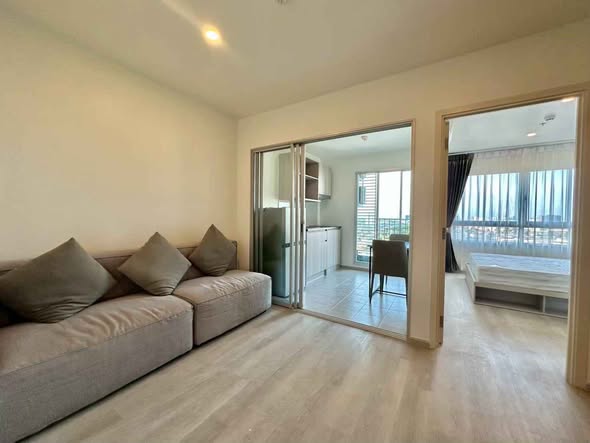 living room and bedroom and room interior of Elio Sathorn-Wutthakat