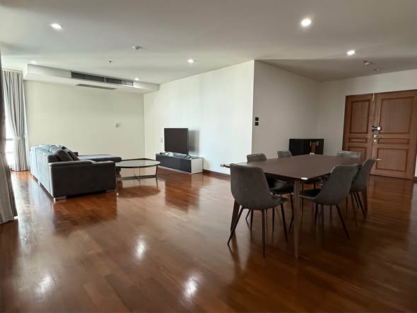 living room of Grand Langsuan