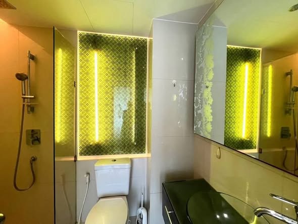 bathroom of Grande Caribbean Condo