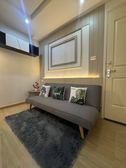 living room and bedroom of Happy Condo Rachada 18